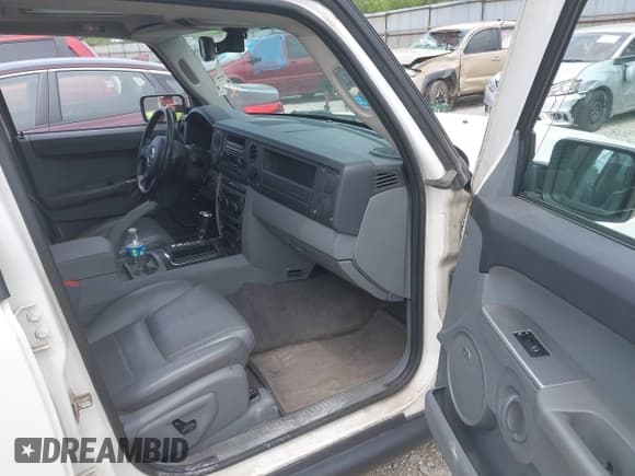 ✅ 2007 Jeep Commander Sport • VIN: 1J8HG48KX7C584839 • Лот: 42763901. Опубликован ранее на IAAI с пробегом 174 278 миль. Бесплатный доступ к архиву аукционных продаж из США и подробный отчёт об истории автомобиля на DreamBid. Изображение 5.