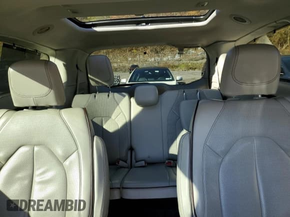 ✅ 2017 Chrysler Pacifica Limited • VIN: 2C4RC1GG2HR552723 • Lot: 90623525. Listed on Copart with 115,426 mi. Free auction sales archive from the USA and detailed vehicle history report at DreamBid. Image 10.