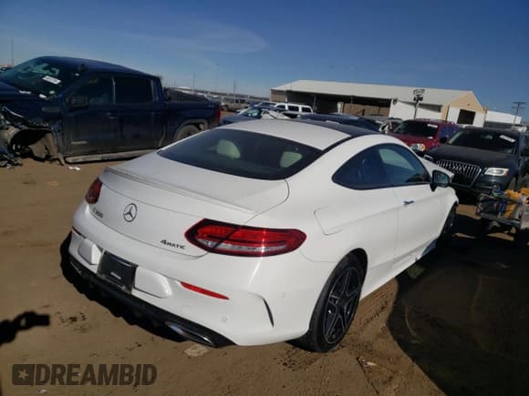 ✅ 2023 Mercedes-Benz C 300 • VIN: W1KWJ8EB8PG131247 • Lot: 40616584. Wystawiony na Copart z przebiegiem 823 mil. Bezpłatny archiwum sprzedaży aukcyjnych z USA i szczegółowy raport historii pojazdu na DreamBid. Zdjęcie 3.