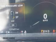 ✅ 2019 Lincoln Navigator Select • VIN: 5LMJJ3HT8KEL14611 • Lot: 43359323. Wystawiony na IAAI z przebiegiem 129 601 mil. Bezpłatny archiwum sprzedaży aukcyjnych z USA i szczegółowy raport historii pojazdu na DreamBid. Zdjęcie 15.