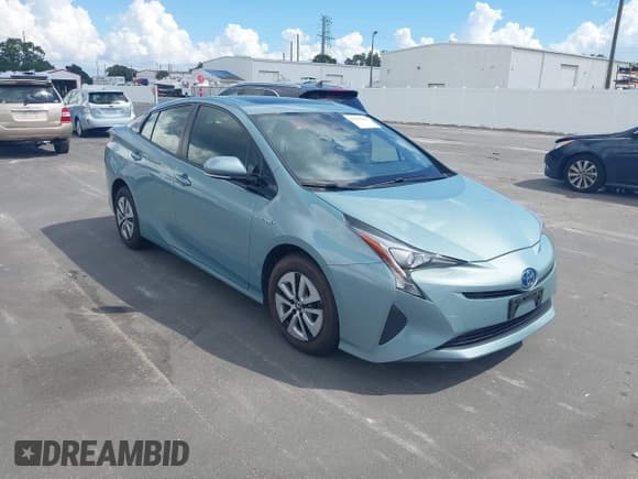 ✅ 2017 Toyota Prius Three • VIN: JTDKARFUXH3030492 • Лот: 43306642. Опубликован ранее на IAAI с пробегом 105 568 миль. Бесплатный доступ к архиву аукционных продаж из США и подробный отчёт об истории автомобиля на DreamBid. Изображение 1.
