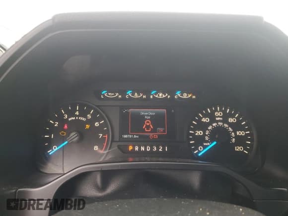 ✅ 2016 Ford F-150 XL • VIN: 1FTMF1C81GKD17629 • Lot: 90503285. Wystawiony na Copart z przebiegiem 186 751 mil. Bezpłatny archiwum sprzedaży aukcyjnych z USA i szczegółowy raport historii pojazdu na DreamBid. Zdjęcie 9.