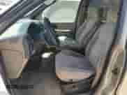 2002 Chevrolet Venture Plus 1SB z VIN 1GNDX03E62D230276, wystawiony jako Copart lot #64879045 z przebiegiem 142 529 mil mil oraz Czysty tytuł • Clean title. Historia ofert i sprzedaży dostępna na DreamBid. Obrazek 7.