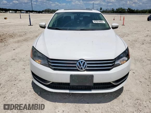 ✅ 2012 Volkswagen Passat SE • VIN: 1VWBH7A33CC104677 • Lot: 67974455. Wystawiony na Copart z przebiegiem 162 380 mil. Bezpłatny archiwum sprzedaży aukcyjnych z USA i szczegółowy raport historii pojazdu na DreamBid. Zdjęcie 5.