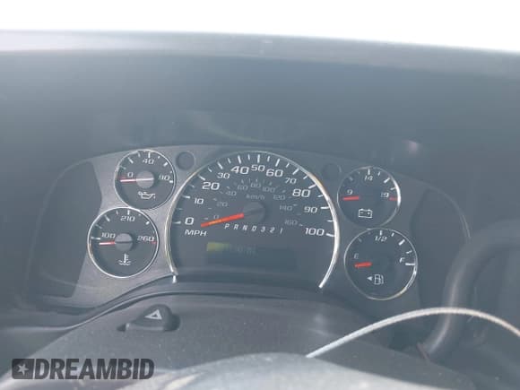 ✅ 2013 Chevrolet Express Cargo • VIN: 1GCSGAFX1D1146809 • Lot: 43018191. Wystawiony na IAAI z przebiegiem 233 190 mil. Bezpłatny archiwum sprzedaży aukcyjnych z USA i szczegółowy raport historii pojazdu na DreamBid. Zdjęcie 7.