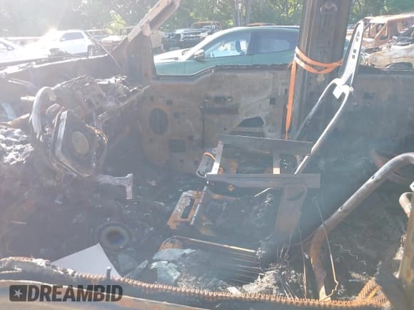 ✅ 2010 Ford F-250 XL • VIN: 1FTSW2BY2AEA10555 • Lot: 42525786. Listed on IAAI with Not provided. Free auction sales archive from the USA and detailed vehicle history report at DreamBid. Image 11.