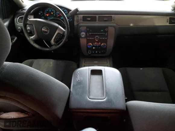 ✅ 2010 GMC Sierra 1500 • VIN: 1GTSKVE29AZ228117 • Lot: 51409425. Wystawiony na Copart z przebiegiem 258 801 mil. Bezpłatny archiwum sprzedaży aukcyjnych z USA i szczegółowy raport historii pojazdu na DreamBid. Zdjęcie 8.