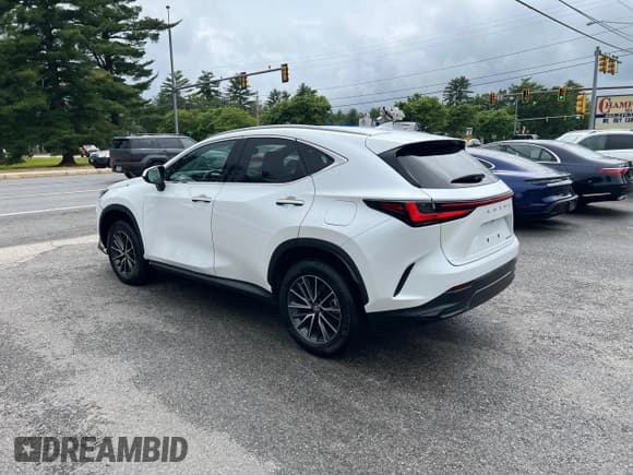 ✅ 2022 Lexus NX 250 • VIN: 2T2ADCAZ0NC001827 • Lot: 70881335. Wystawiony na Copart z przebiegiem 18 444 mil. Bezpłatny archiwum sprzedaży aukcyjnych z USA i szczegółowy raport historii pojazdu na DreamBid. Zdjęcie 3.