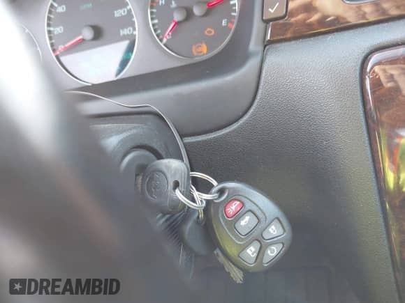 2014 Chevrolet Impala LTZ z VIN 2G1WC5E37E1178798, wystawiony jako IAAI lot #43351966 z przebiegiem 140 532 mil mil oraz . Historia ofert i sprzedaży dostępna na DreamBid. Obrazek 11.