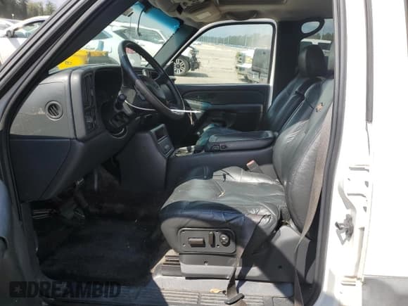 ✅ 2002 Chevrolet Avalanche • VIN: 3GNEC13T32G225379 • Lot: 82125255. Wystawiony na Copart z przebiegiem 282 097 mil. Bezpłatny archiwum sprzedaży aukcyjnych z USA i szczegółowy raport historii pojazdu na DreamBid. Zdjęcie 7.