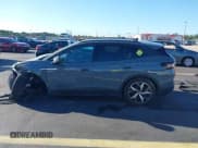 ✅ 2023 Volkswagen ID.4 S • VIN: 1V25MPE88PC040755 • Lot: 43454884. Wystawiony na IAAI z przebiegiem 8 117 mil. Bezpłatny archiwum sprzedaży aukcyjnych z USA i szczegółowy raport historii pojazdu na DreamBid. Zdjęcie 15.