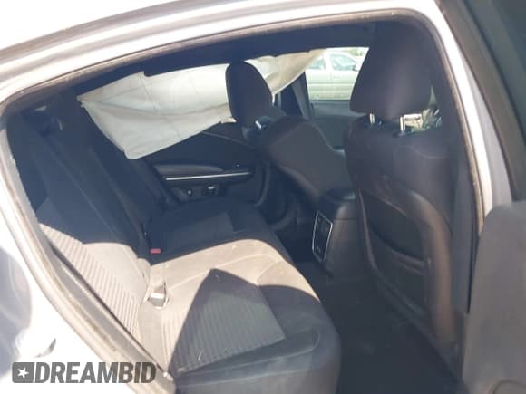 ✅ 2019 Dodge Charger GT • VIN: 2C3CDXHG6KH567232 • Lot: 43060021. Wystawiony na IAAI z przebiegiem Nie podano. Bezpłatny archiwum sprzedaży aukcyjnych z USA i szczegółowy raport historii pojazdu na DreamBid. Zdjęcie 8.