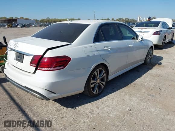 ✅ 2016 Mercedes-Benz E 350 Sport • VIN: WDDHF5KB3GB270874 • Lot: 43666598. Listed on IAAI with 120,887 mi. Free auction sales archive from the USA and detailed vehicle history report at DreamBid. Image 4.