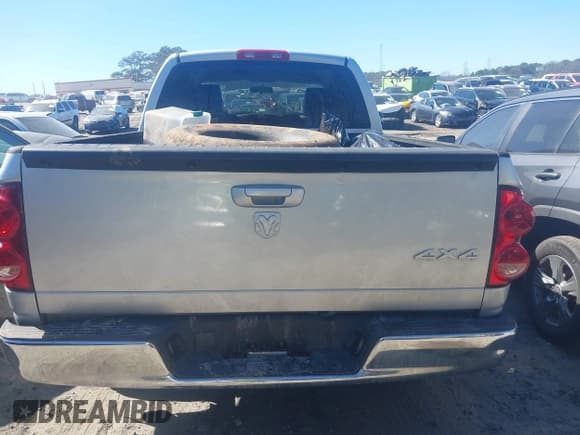 ✅ 2008 Dodge 1500 ST • VIN: 1D7HU18N68S574993 • Лот: 41684360. Опубликован ранее на IAAI с пробегом 135 091 миль. Бесплатный доступ к архиву аукционных продаж из США и подробный отчёт об истории автомобиля на DreamBid. Изображение 16.