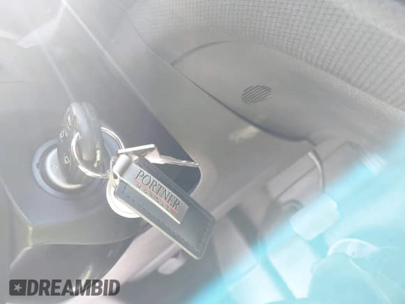 ✅ 2017 Ford Transit Connect XL • VIN: NM0LS7E73H1337402 • Lot: 43093762. Wystawiony na IAAI z przebiegiem 228 304 mil. Bezpłatny archiwum sprzedaży aukcyjnych z USA i szczegółowy raport historii pojazdu na DreamBid. Zdjęcie 11.