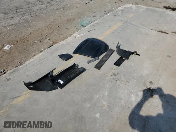 ✅ 2010 Chevrolet Silverado 1500 LT • VIN: 1GCSCSEA4AZ291354 • Lot: 62496044. Wystawiony na Copart z przebiegiem 185 507 mil. Bezpłatny archiwum sprzedaży aukcyjnych z USA i szczegółowy raport historii pojazdu na DreamBid. Zdjęcie 14.