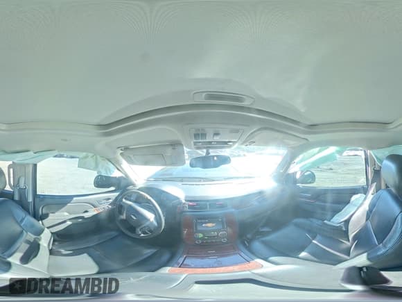 ✅ 2013 Chevrolet Tahoe LTZ • VIN: 1GNSCCE00DR325458 • Lot: 86470915. Wystawiony na Copart z przebiegiem 171 992 mil. Bezpłatny archiwum sprzedaży aukcyjnych z USA i szczegółowy raport historii pojazdu na DreamBid. Zdjęcie 15.