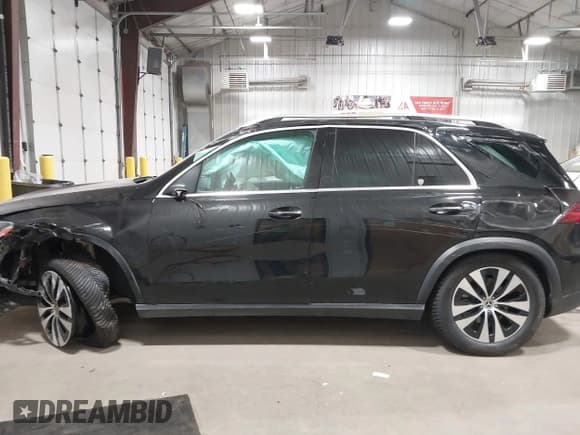 ✅ 2024 Mercedes-Benz GLE 350 • VIN: 4JGFB4FE2RA983099 • Lot: 43335672. Listed on IAAI with 24,430 mi. Free auction sales archive from the USA and detailed vehicle history report at DreamBid. Image 14.
