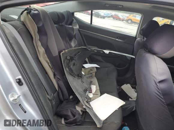 2017 Hyundai Elantra SE z VIN 5NPD84LF4HH194953, wystawiony jako Copart lot #71695695 z przebiegiem 124 703 mil mil oraz Szkoda całkowita • Salvage title. Historia ofert i sprzedaży dostępna na DreamBid. Obrazek 10.