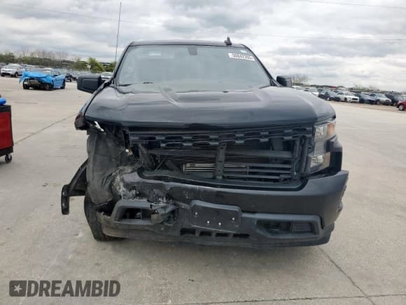 ✅ 2020 Chevrolet Silverado 1500 Custom • VIN: 1GCRWBEK2LZ183168 • Lot: 50842355. Wystawiony na Copart z przebiegiem 67 774 mil. Bezpłatny archiwum sprzedaży aukcyjnych z USA i szczegółowy raport historii pojazdu na DreamBid. Zdjęcie 5.