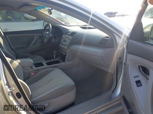 ✅ 2009 Toyota Camry LE • VIN: 4T1BK46K39U092564 • Lot: 43005416. Listed on IAAI with 141,938 mi. Free auction sales archive from the USA and detailed vehicle history report at DreamBid. Image 5.