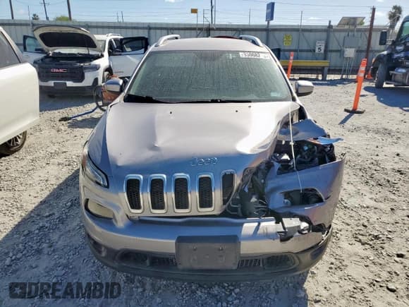 ✅ 2018 Jeep Cherokee Latitude Plus • VIN: 1C4PJLLB2JD545122 • Lot: 93068205. Listed on Copart with 108,213 mi. Free auction sales archive from the USA and detailed vehicle history report at DreamBid. Image 5.