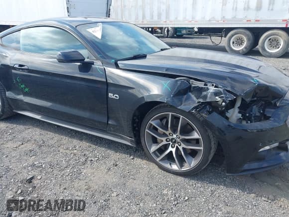 ✅ 2017 Ford Mustang GT • VIN: 1FA6P8CF1H5345546 • Lot: 42944404. Wystawiony na IAAI z przebiegiem 63 190 mil. Bezpłatny archiwum sprzedaży aukcyjnych z USA i szczegółowy raport historii pojazdu na DreamBid. Zdjęcie 6.