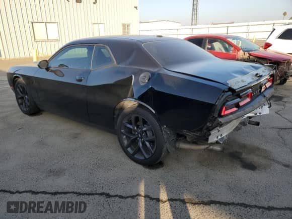 ✅ 2019 Dodge Challenger SXT • VIN: 2C3CDZAG2KH712918 • Lot: 69076582. Wystawiony na Copart z przebiegiem 33 694 mil mil. Skorzystaj z bezpłatnego archiwum sprzedaży aukcyjnych z USA i zobacz szczegółowy raport historii pojazdu na DreamBid. Zdjęcie 2.