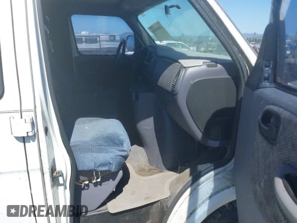 ✅ 1998 Dodge Passenger • VIN: 2B5WB25Y7WK117458 • Lot: 42661868. Listed on IAAI with Not provided. Free auction sales archive from the USA and detailed vehicle history report at DreamBid. Image 5.