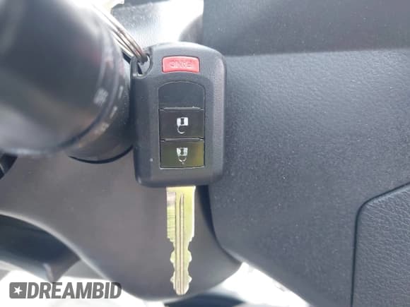 ✅ 2020 Mitsubishi Mirage ES • VIN: ML32F3FJ9LHF11310 • Lot: 42982812. Wystawiony na IAAI z przebiegiem 49 821 mil. Bezpłatny archiwum sprzedaży aukcyjnych z USA i szczegółowy raport historii pojazdu na DreamBid. Zdjęcie 11.