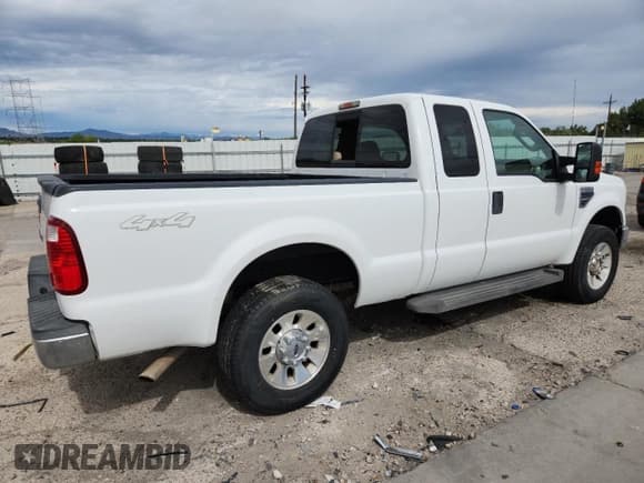 ✅ 2008 Ford F-250 XL • VIN: 1FTSX21518ED98652 • Lot: 80305325. Listed on Copart with 117,624 mi. Free auction sales archive from the USA and detailed vehicle history report at DreamBid. Image 3.