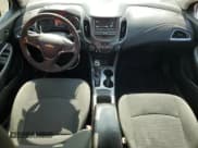 ✅ 2018 Chevrolet Cruze LT • VIN: 1G1BE5SM3J7111151 • Lot: 62748995. Listed on Copart with 110,698 mi. Free auction sales archive from the USA and detailed vehicle history report at DreamBid. Image 8.