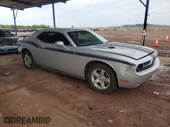 ✅ 2010 Dodge Challenger SE • VIN: 2B3CJ4DV8AH110509 • Lot: 86078855. Wystawiony na Copart z przebiegiem 98 770 mil. Bezpłatny archiwum sprzedaży aukcyjnych z USA i szczegółowy raport historii pojazdu na DreamBid. Zdjęcie 4.