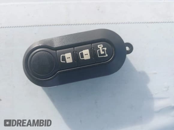 ✅ 2019 Ram ProMaster Cargo • VIN: 3C6URVJG6KE512511 • Lot: 43647854. Listed on IAAI with 71,797 mi. Free auction sales archive from the USA and detailed vehicle history report at DreamBid. Image 11.