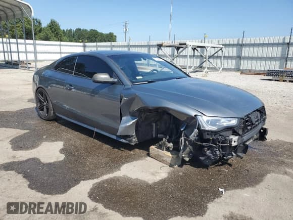 ✅ 2013 Audi S5 Premium Plus • VIN: WAUCGAFR0DA014076 • Lot: 80548725. Wystawiony na Copart z przebiegiem 205 791 mil. Bezpłatny archiwum sprzedaży aukcyjnych z USA i szczegółowy raport historii pojazdu na DreamBid. Zdjęcie 4.