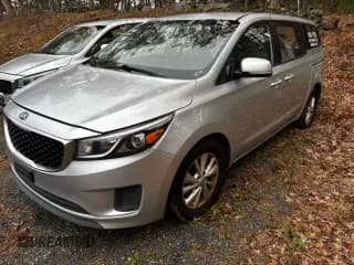 ✅ 2017 Kia Sedona L • VIN: KNDMA5C13H6273460 • Lot: 91932635. Wystawiony na Copart z przebiegiem 188 699 mil. Bezpłatny archiwum sprzedaży aukcyjnych z USA i szczegółowy raport historii pojazdu na DreamBid. Zdjęcie 2.