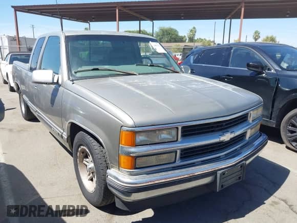 1998 Chevrolet Silverado 1500 with VIN 2GBEC19M7W1272930, listed as a IAAI auction lot 42900129 with 211,971 mi miles and . Bid and sale history available at DreamBid. Image 1.
