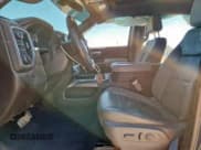 ✅ 2019 Chevrolet Silverado 1500 LTZ • VIN: 3GCUYGED0KG176219 • Lot: 86501615. Wystawiony na Copart z przebiegiem 128 953 mil. Bezpłatny archiwum sprzedaży aukcyjnych z USA i szczegółowy raport historii pojazdu na DreamBid. Zdjęcie 7.