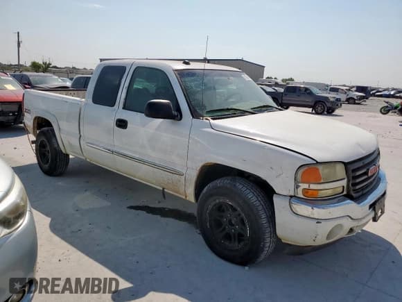 ✅ 2005 GMC Sierra 1500 SLE • VIN: 1GTEK19Z45Z207758 • Lot: 81282475. Wystawiony na Copart z przebiegiem 391 568 mil. Bezpłatny archiwum sprzedaży aukcyjnych z USA i szczegółowy raport historii pojazdu na DreamBid. Zdjęcie 4.