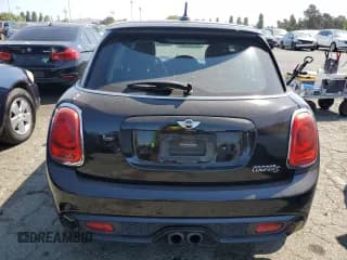 ✅ 2016 MINI Hardtop 4 Door S • VIN: WMWXU3C50G2D30330 • Lot: 62570674. Wystawiony na Copart z przebiegiem 106 970 mil. Bezpłatny archiwum sprzedaży aukcyjnych z USA i szczegółowy raport historii pojazdu na DreamBid. Zdjęcie 6.