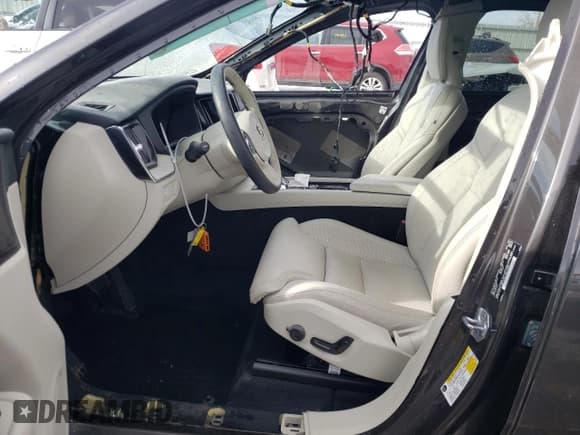 ✅ 2022 Volvo XC60 Inscription • VIN: YV4062RL1N1985947 • Lot: 71889832. Listed on Copart with 9,898 mi. Free auction sales archive from the USA and detailed vehicle history report at DreamBid. Image 7.