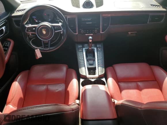 ✅ 2018 Porsche Macan S • VIN: WP1AB2A58JLB34354 • Lot: 82192745. Wystawiony na Copart z przebiegiem 48 418 mil. Bezpłatny archiwum sprzedaży aukcyjnych z USA i szczegółowy raport historii pojazdu na DreamBid. Zdjęcie 8.