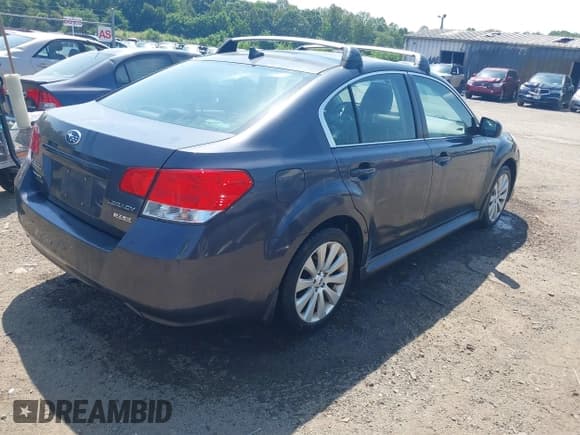 ✅ 2011 Subaru Legacy Limited Power Moon • VIN: 4S3BMBL65B3258508 • Lot: 42583740. Listed on IAAI with 84,400 mi. Free auction sales archive from the USA and detailed vehicle history report at DreamBid. Image 4.