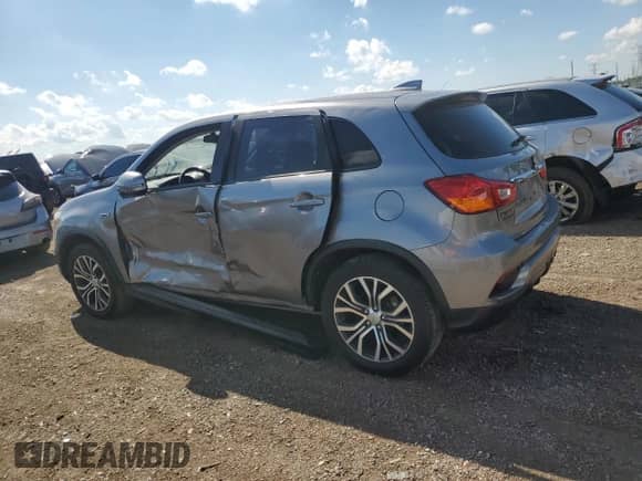 2018 Mitsubishi Outlander SE with VIN JA4AP3AW2JZ032783, listed as a Copart auction lot 70209775 with 113,305 mi miles and Salvage title. Bid and sale history available at DreamBid. Image 2.