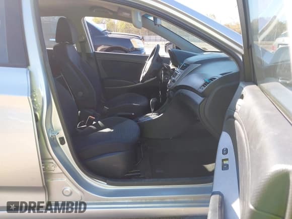 ✅ 2017 Hyundai Accent SE • VIN: KMHCT5AE4HU339629 • Лот: 43494295. Опубликован ранее на IAAI с пробегом 115 419 миль. Бесплатный доступ к архиву аукционных продаж из США и подробный отчёт об истории автомобиля на DreamBid. Изображение 5.