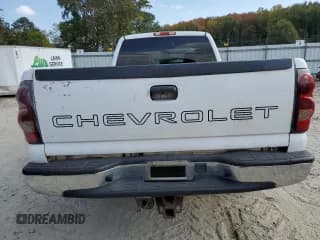 ✅ 2005 Chevrolet Silverado 1500 • VIN: 1GCEC19T35E177832 • Лот: 77786164. Опубликован ранее на Copart с пробегом 408 060 миль. Бесплатный доступ к архиву аукционных продаж из США и подробный отчёт об истории автомобиля на DreamBid. Изображение 6.