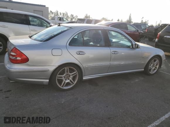 ✅ 2006 Mercedes-Benz E 55 AMG • VIN: WDBUF76J46A876144 • Lot: 89139685. Listed on Copart with 120,863 mi. Free auction sales archive from the USA and detailed vehicle history report at DreamBid. Image 3.