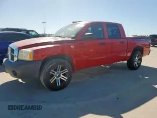 ✅ 2006 Dodge Dakota ST • VIN: 1D7HW28N96S508578 • Lot: 57803735. Wystawiony na Copart z przebiegiem 107 359 mil. Bezpłatny archiwum sprzedaży aukcyjnych z USA i szczegółowy raport historii pojazdu na DreamBid. Zdjęcie 1.