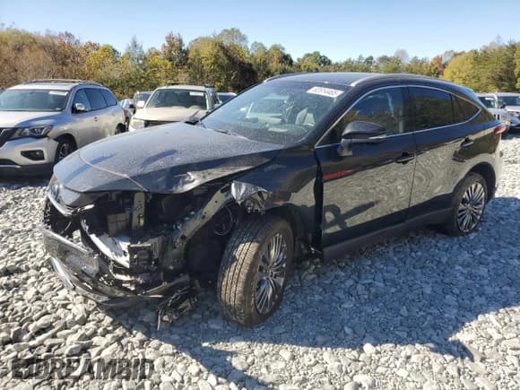 ✅ 2024 Toyota Venza LE • VIN: JTEAAAAHXRJ157095 • Lot: 82614465. Listed on Copart with 14,942 mi. Free auction sales archive from the USA and detailed vehicle history report at DreamBid. Image 1.