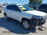 ✅ 2022 Jeep Compass Latitude • VIN: 3C4NJDBB9NT136470 • Lot: 43351292. Wystawiony na IAAI z przebiegiem 39 009 mil. Bezpłatny archiwum sprzedaży aukcyjnych z USA i szczegółowy raport historii pojazdu na DreamBid. Zdjęcie 1.